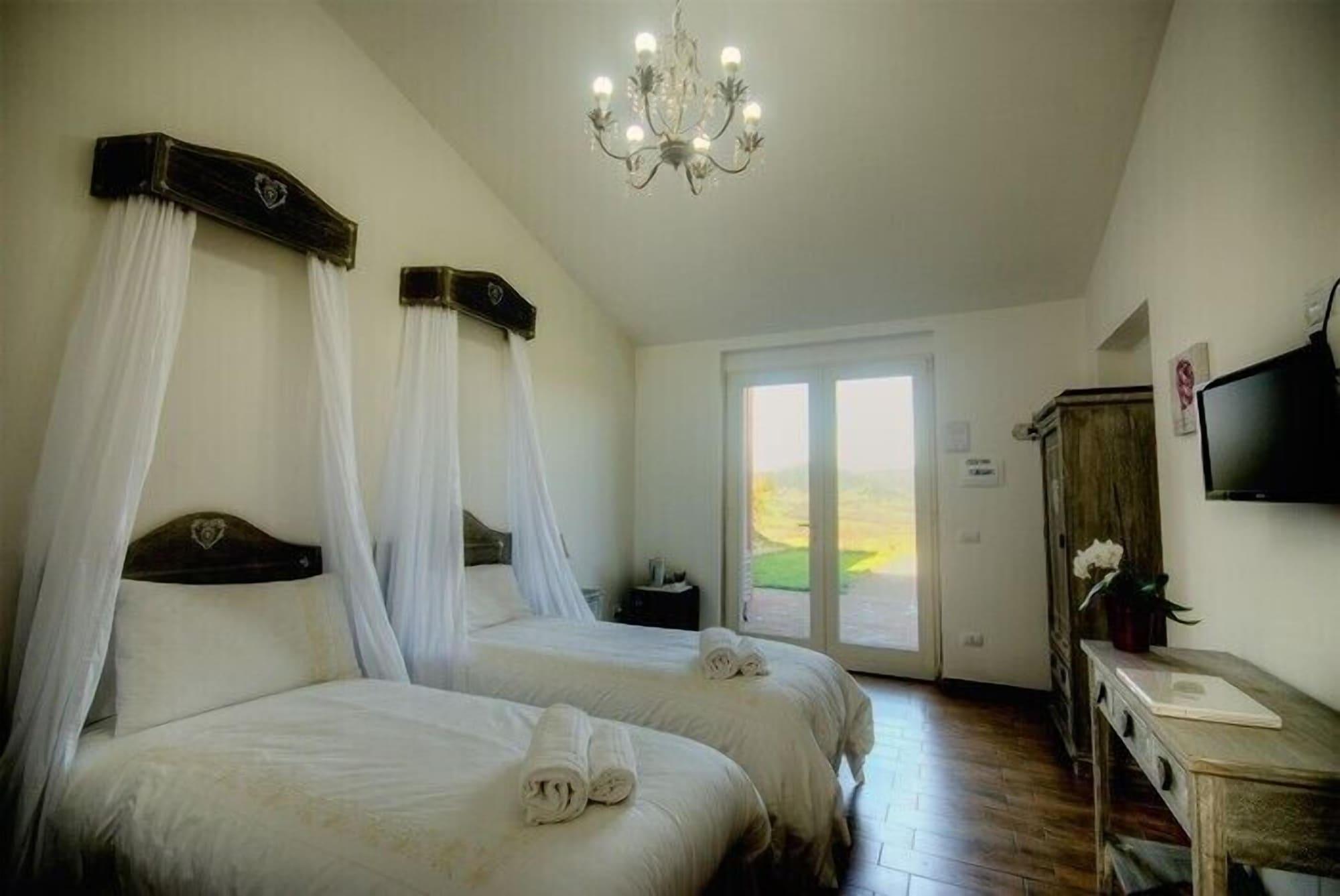 Hotel Pietriccio Rosso La Campigliola Esterno foto